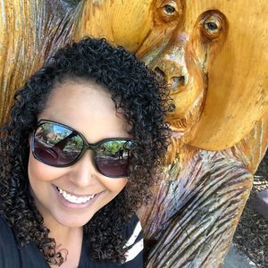 Meet your Posher, Davine